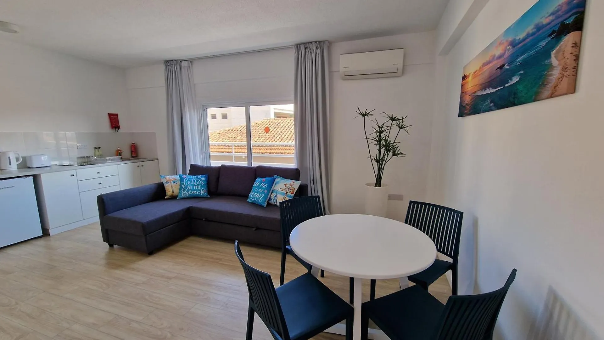 Kitieos Central Apts 100M From Finikoudes Beach Larnaca Cyprus