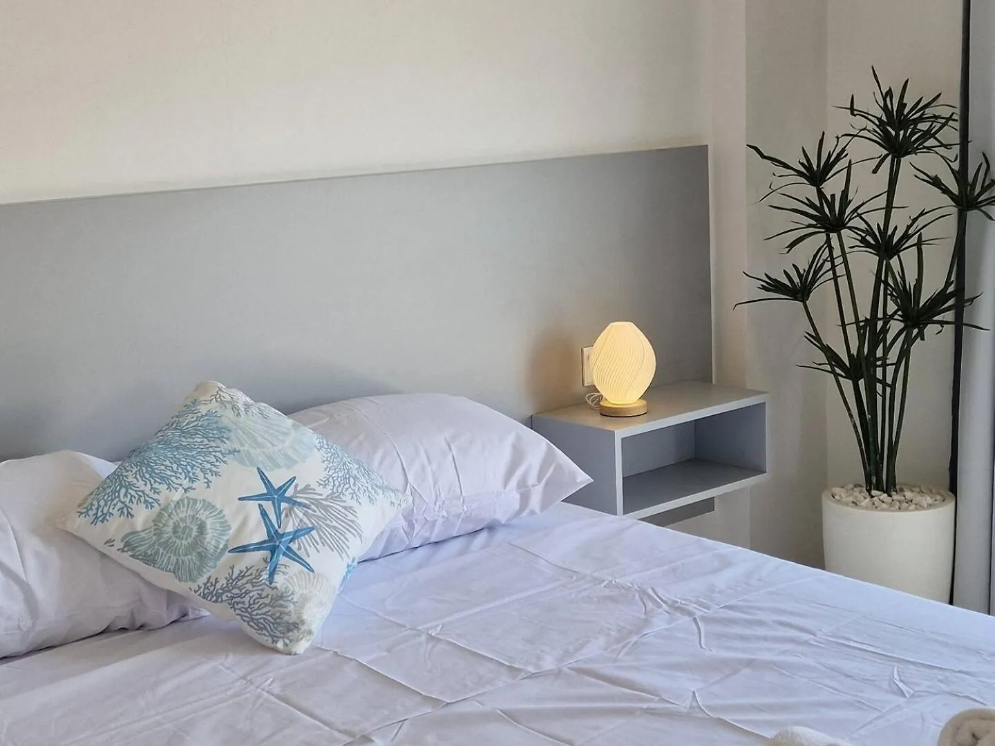 Kitieos Central Apts 100M From Finikoudes Beach Λάρνακα 0*,  Κύπρος