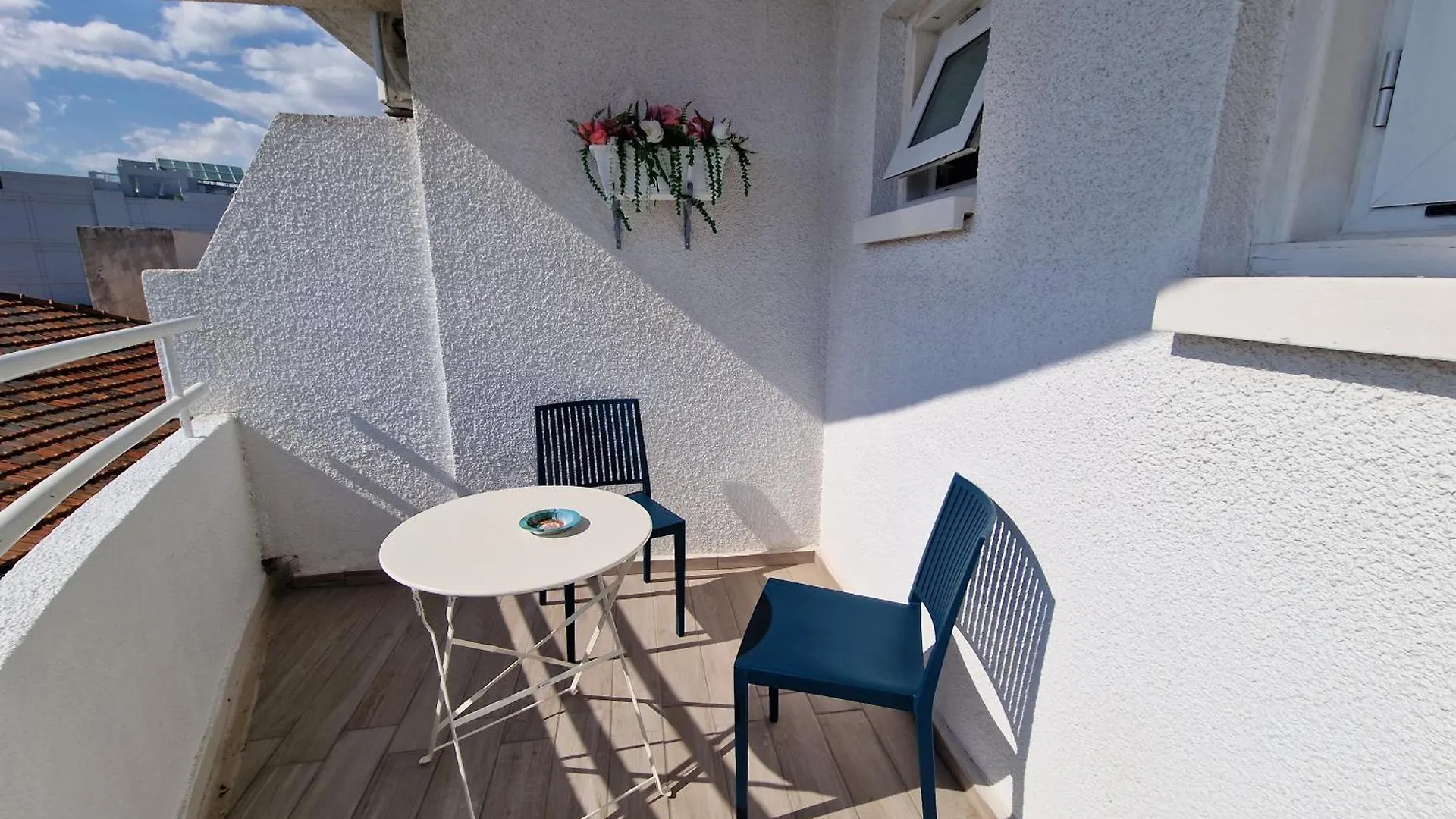 Kitieos Central Apts 100M From Finikoudes Beach Larnaca Cyprus