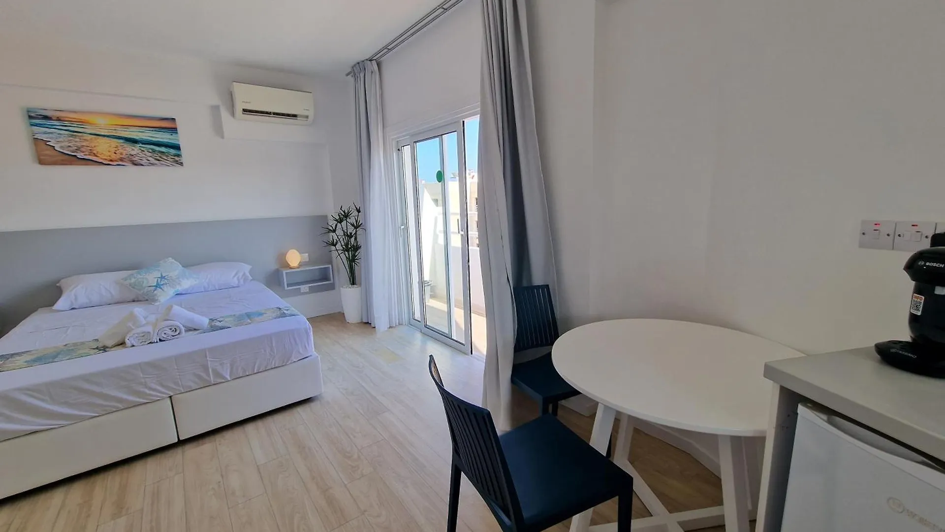 Apartment Kitieos Central Apts 100M From Finikoudes Beach Larnaca