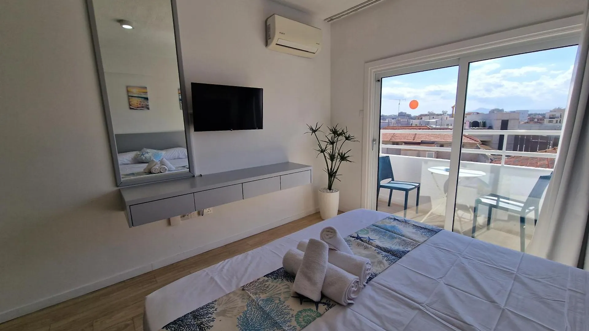 Apartment Kitieos Central Apts 100M From Finikoudes Beach Larnaca